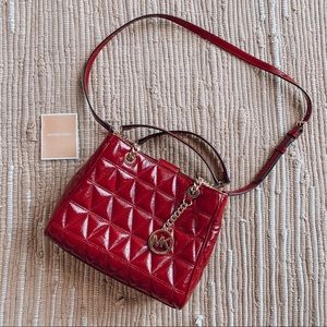 MICHAEL KORS RED CROSSBODY BAG